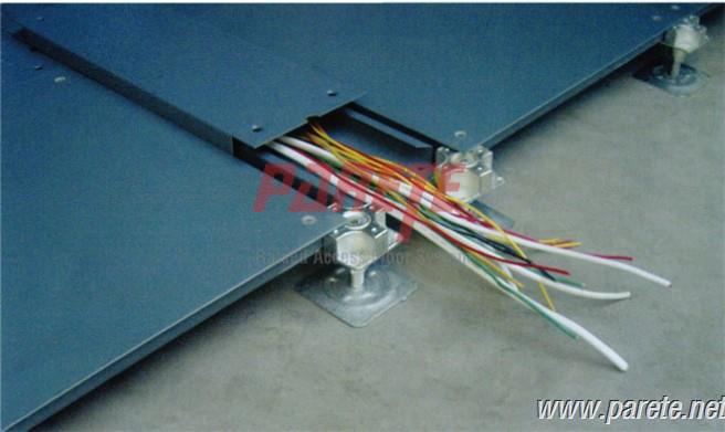 steel raised floor with cable trunk